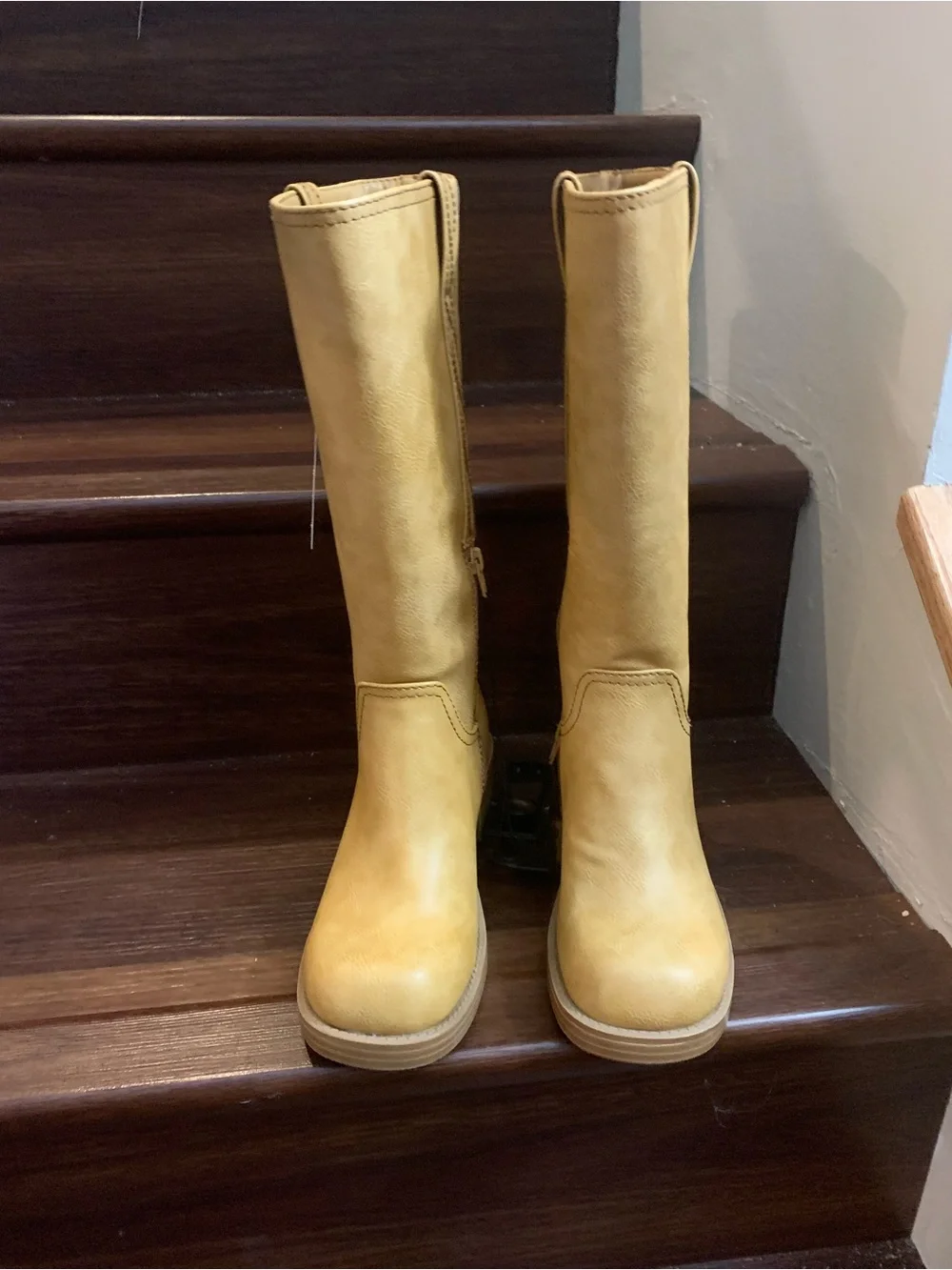 New Woman’s No Boundaries Tall Yellow Over-the-Knee Boots. Size 6